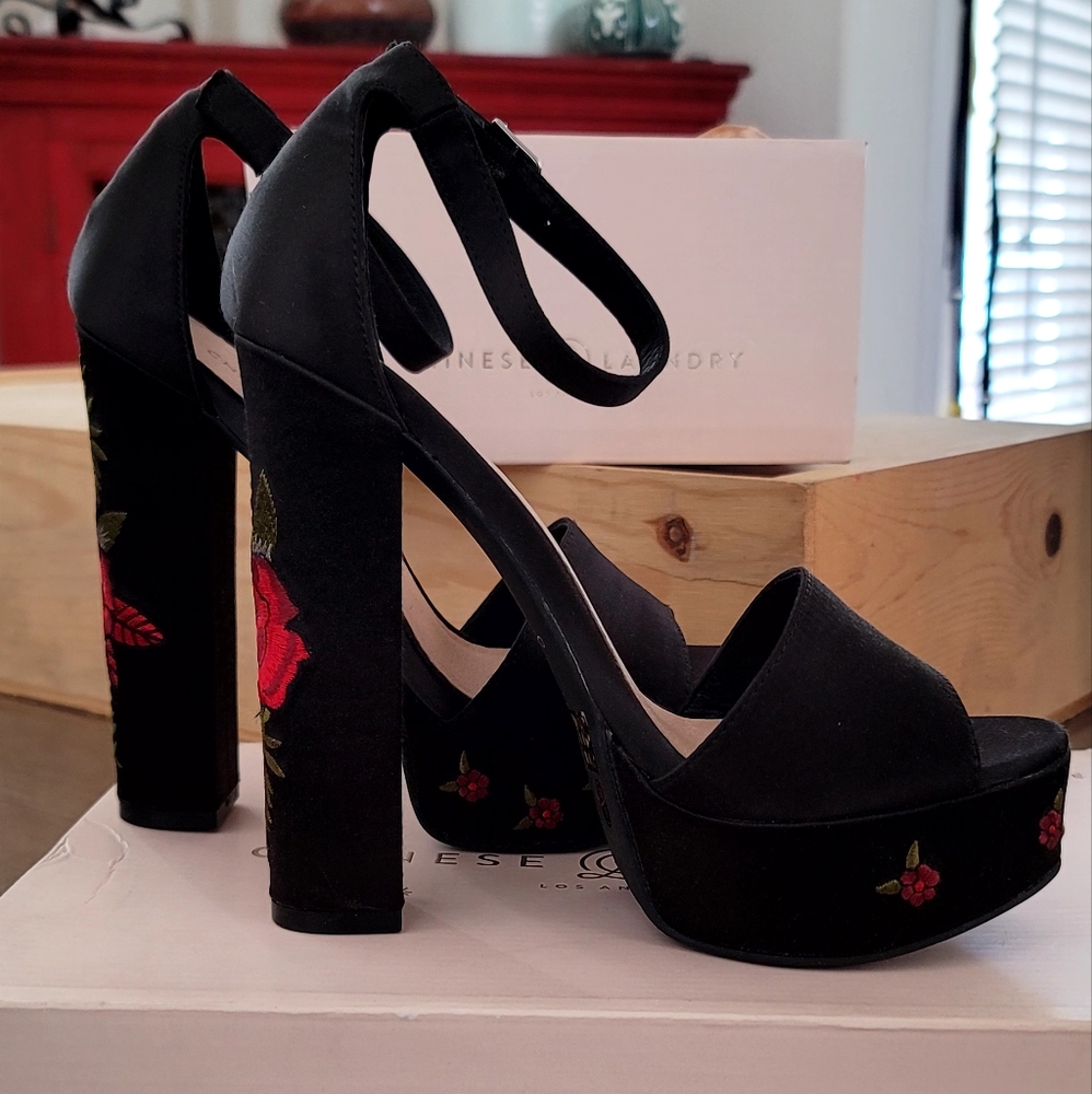 Chinese Laundry Amy Black Satin Embroidered Platform Heels - Picture 3 of 9